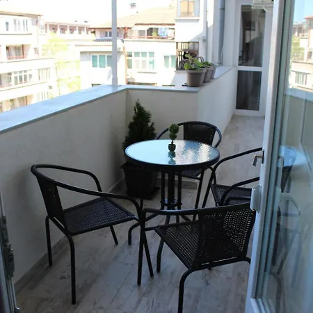 мястото Apartament Burgas City